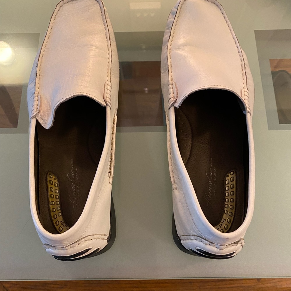 Who’s ready to go retro? 1 pair 15 both at a low price 24.00